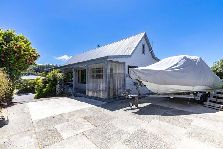 168 Waikawa Road Picton_24