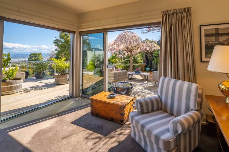 6 Istana Place Britannia Heights_0