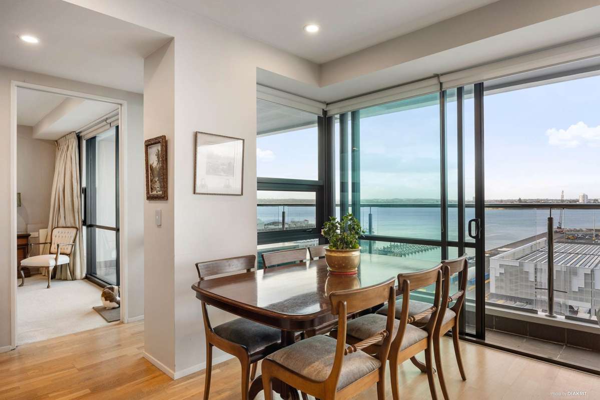 1502/18 Beach Road_3