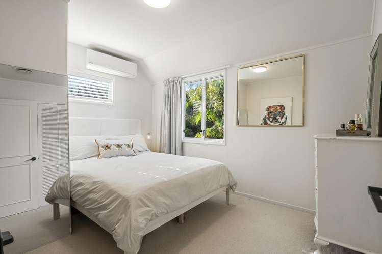 1/2 Heathcote Road Castor Bay_10