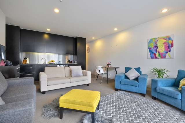 2b/8 Fisher-Point Drive Auckland Central_1