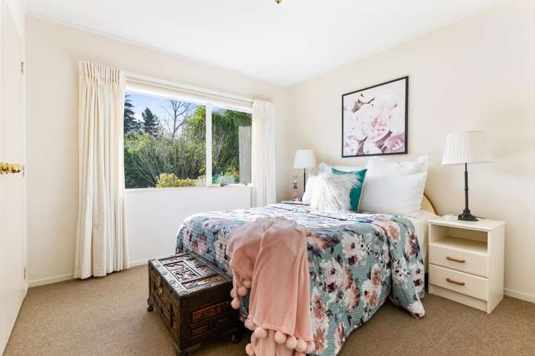 41 Headcorn Place Botany Downs_16