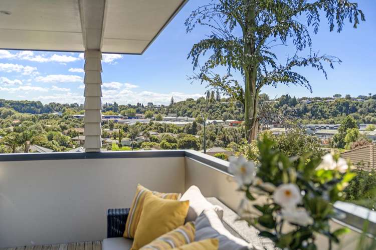 18 KO PLACE Pyes Pa_9