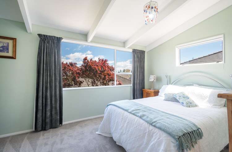 198 The Ridgeway Stoke_11