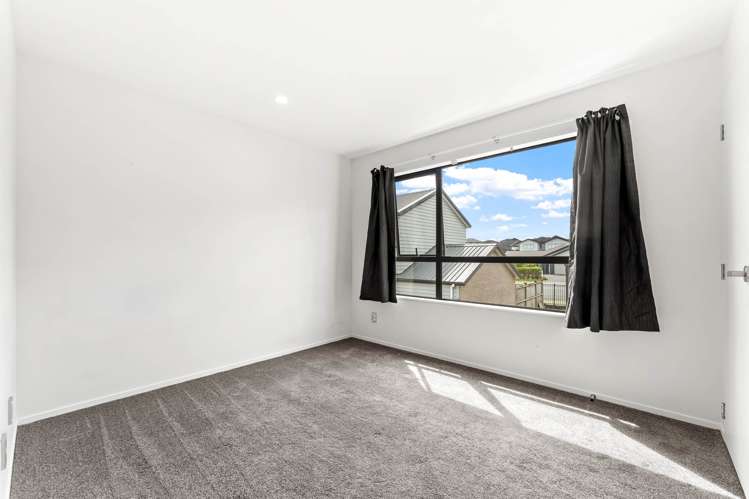 10 Toia Lane Silverdale_11