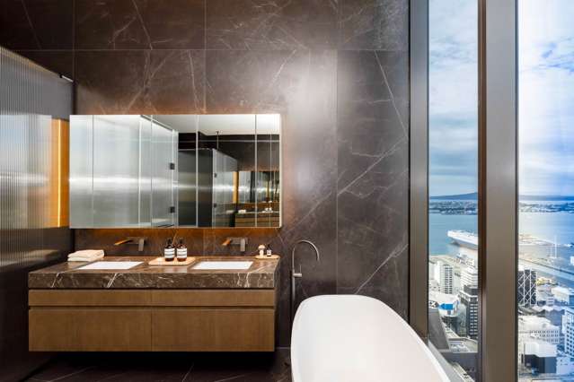 Unit 3901/51 Albert Sreet City Centre_4