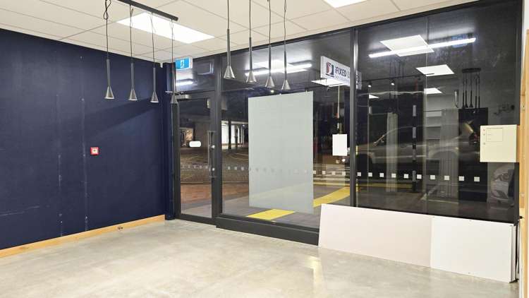 Shop 2/136 Willow Street Tauranga Central_6