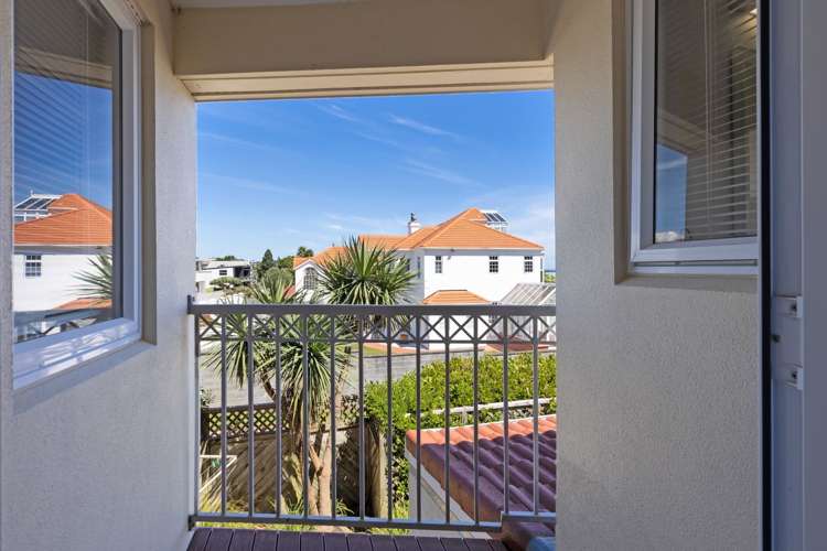 1 Kawaroa Close New Plymouth Central_14