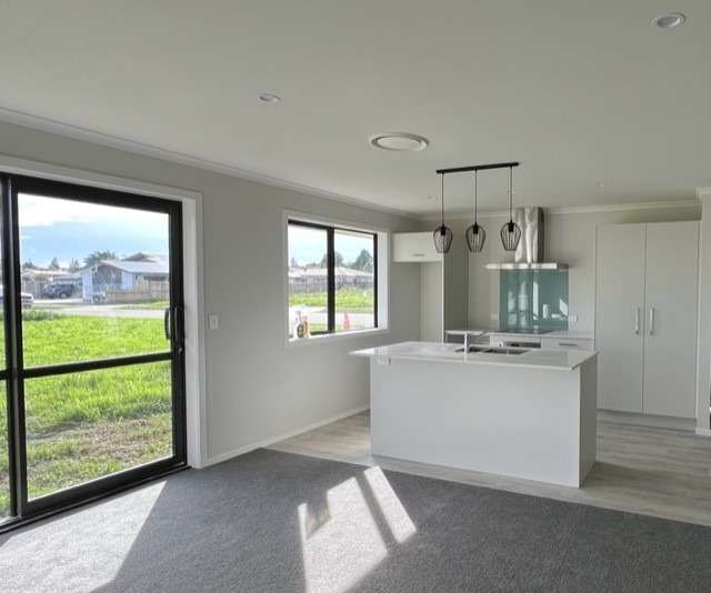 8 Rayner Lane Marton_2