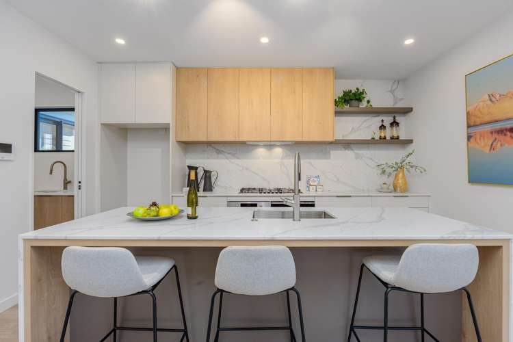 52 Tipu Crescent Milldale_11