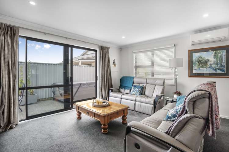 19 Latimer Way Petone_8