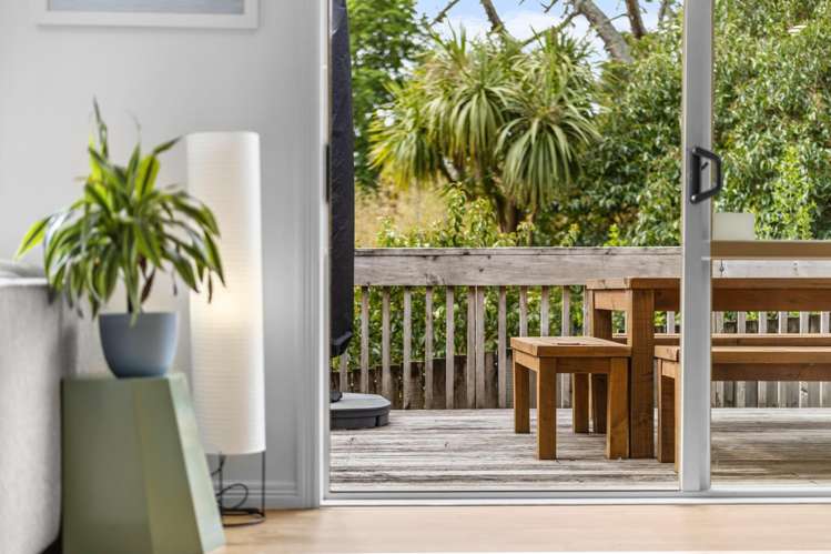 21A Kelwyn Road Kelston_26
