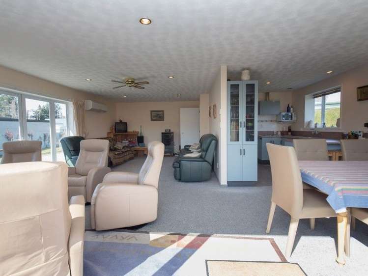 14 Wairau Road Albert Town_5