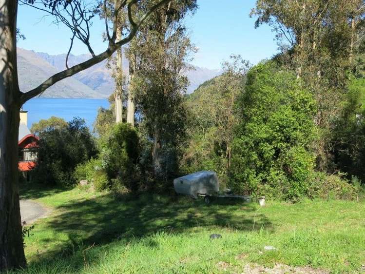 75 Arawata Terrace Fernhill/Sunshine Bay_1