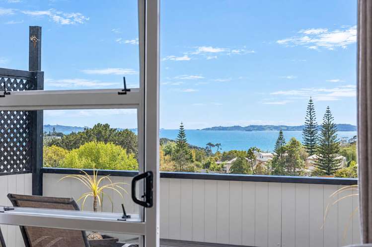 3/2 Chilton Place Mellons Bay_23