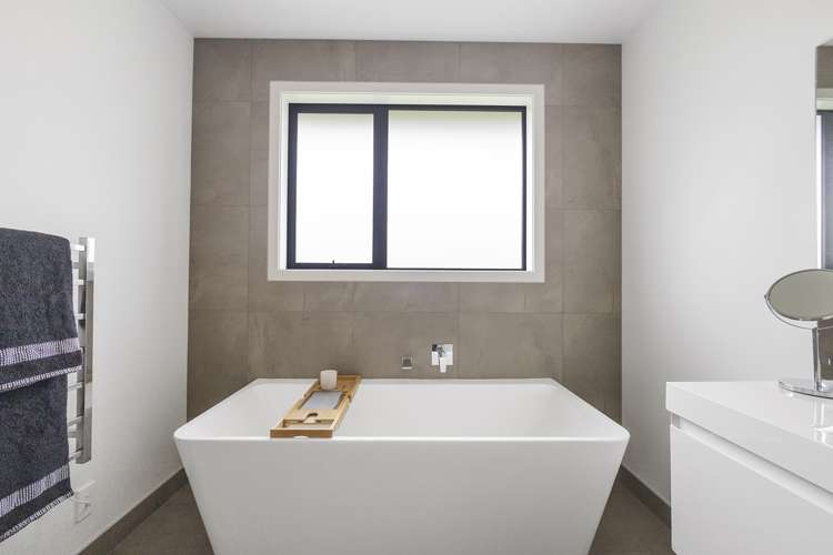 61 Baxter Michael Crescent Cambridge_19