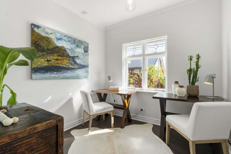 1 Ascot Avenue Narrow Neck_21