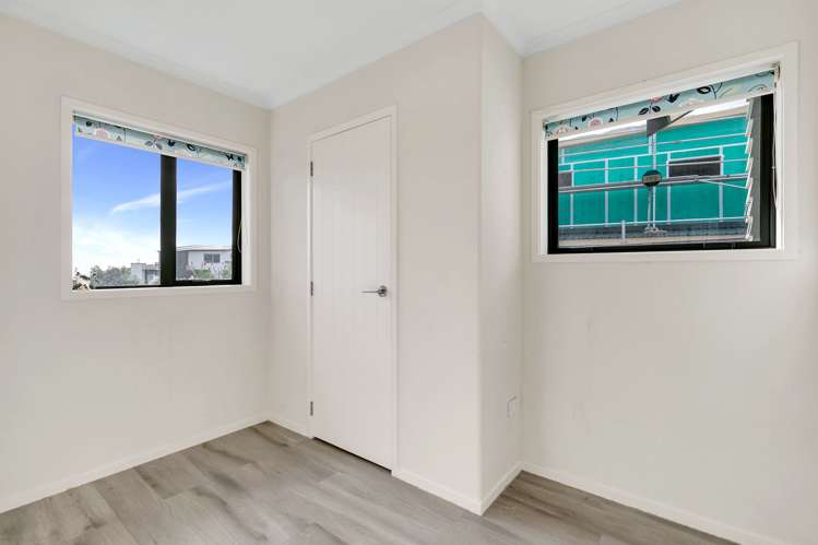117 Queen Charlotte Drive Aotea_16