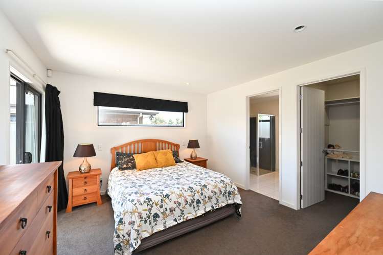 7 Milford Place Poraiti_8
