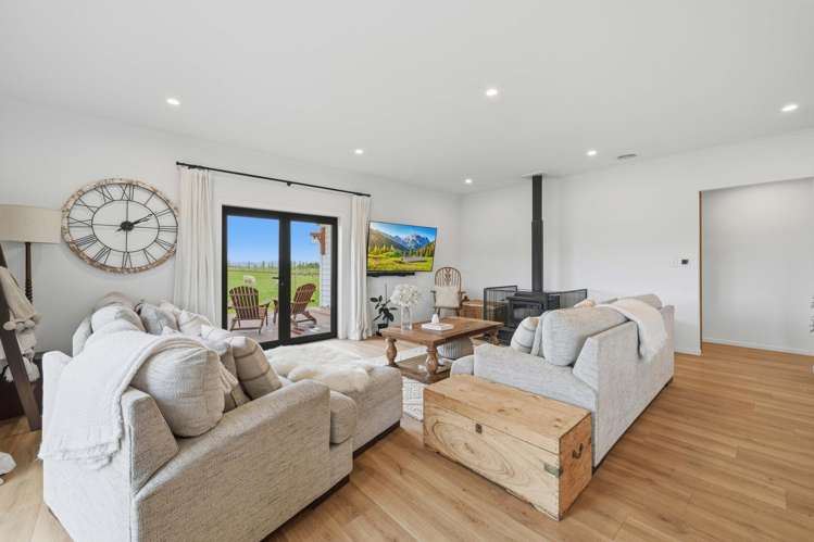 29 Humphries Road Waimumu_12