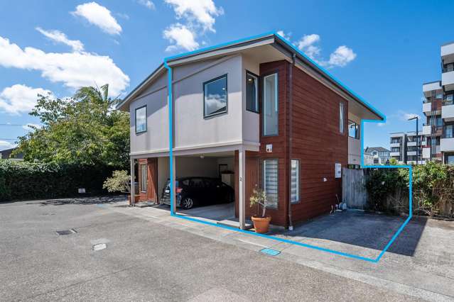 Modern Townhouse in the Heart of Onehunga