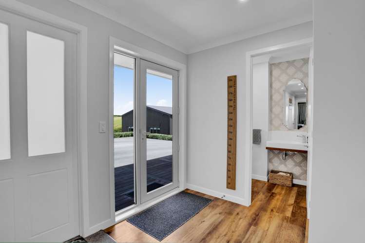 32B Bird Road Stratford_25