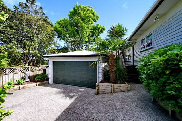 151 Golf Road Titirangi_1