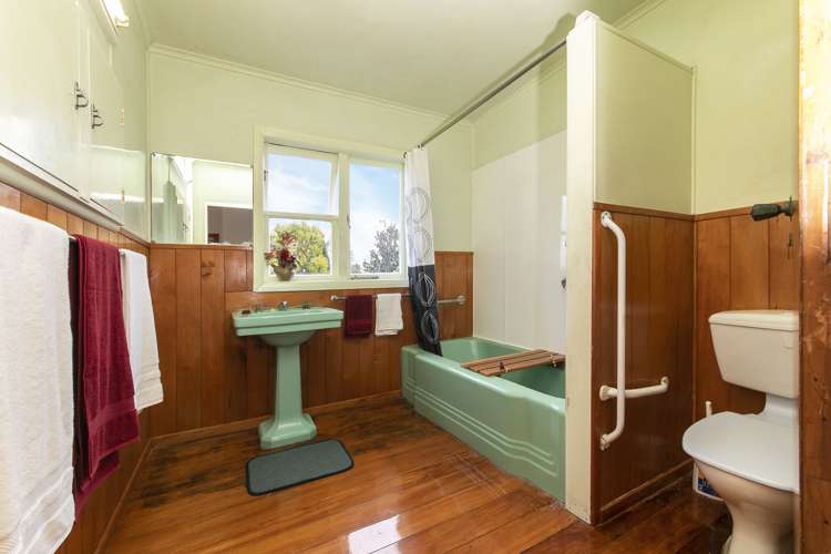 202 Scenic Drive Titirangi_12