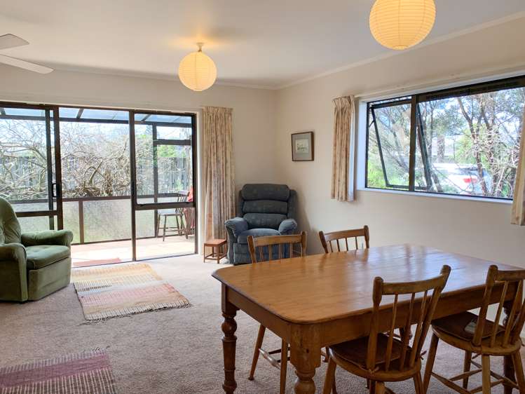 2d Feary Crescent Takaka_5