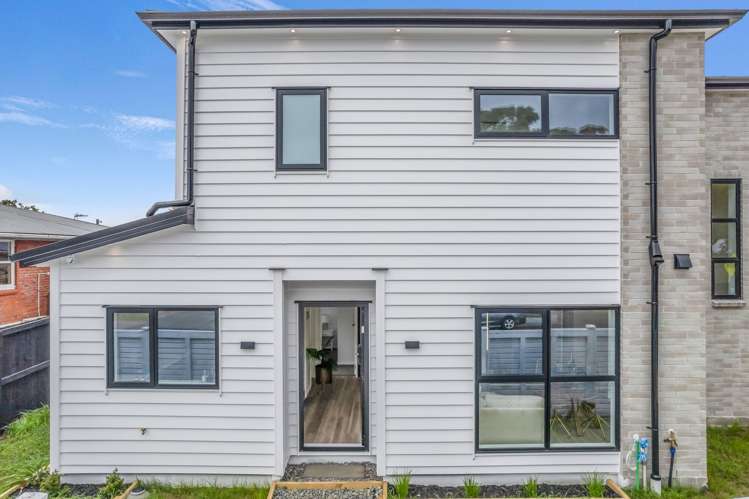 56 McKean Avenue Manurewa_1