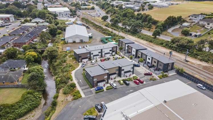 13/9 Surrey Street Tawa_17