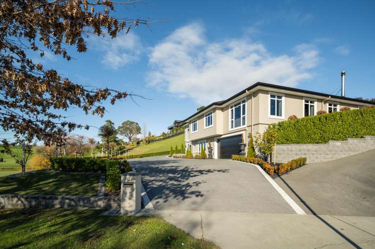 12 Avignon Place Fairhall_32