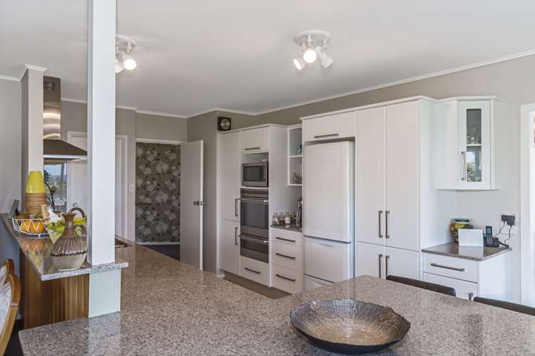 12 Mayfair Crescent Mairangi Bay_3