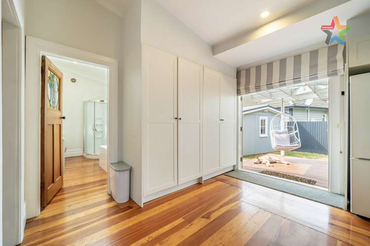 32 Riddlers Crescent Petone_13