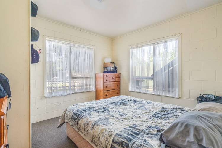 43 Flanshaw Road Te Atatu South_5