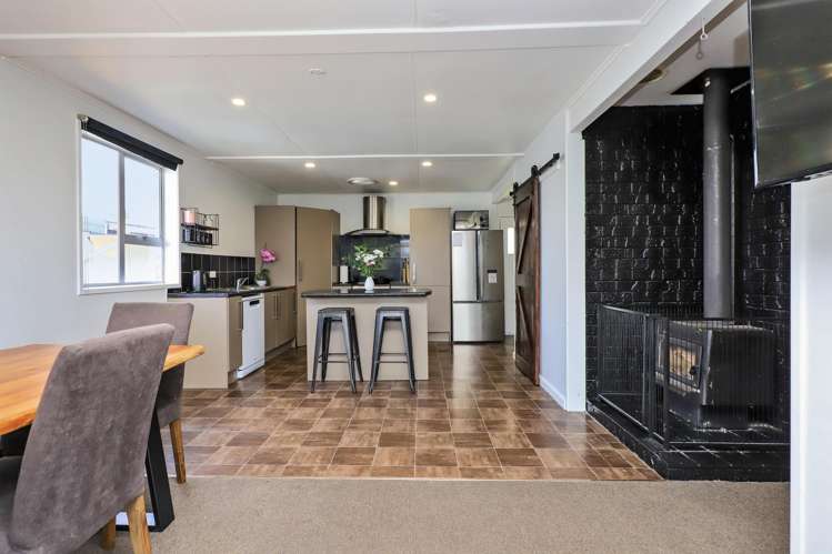 2 Murdoch Place Raureka_10