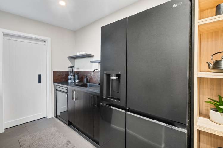 37 Vernon Drive Lincoln_9