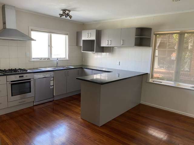 486 BlockhouseBay Road 1644_3