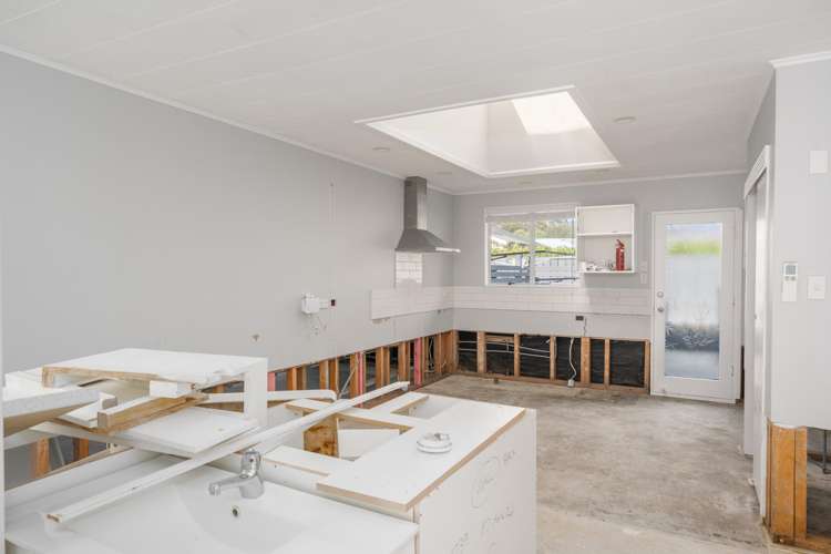 80 Airlie Road Plimmerton_4