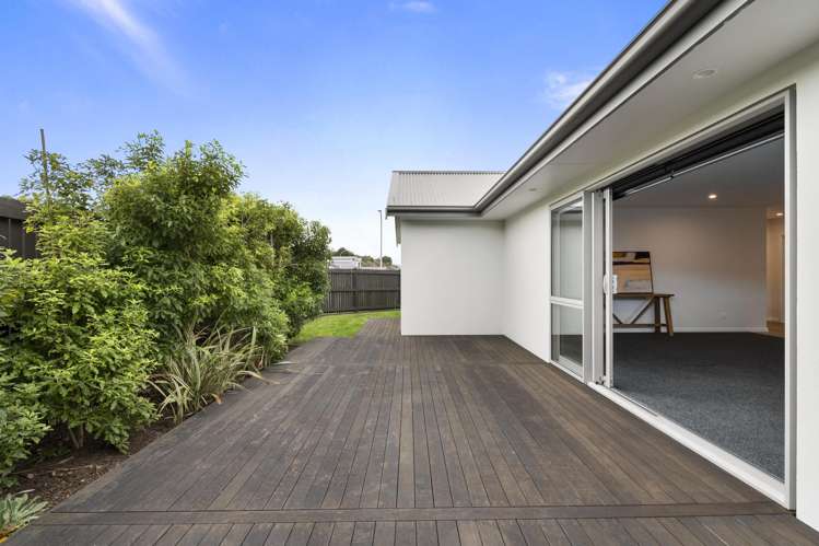 2 Serenity Crescent Kelvin Grove_23