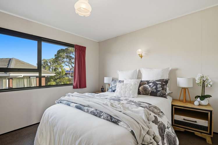 2/983 Beach Road Torbay_15