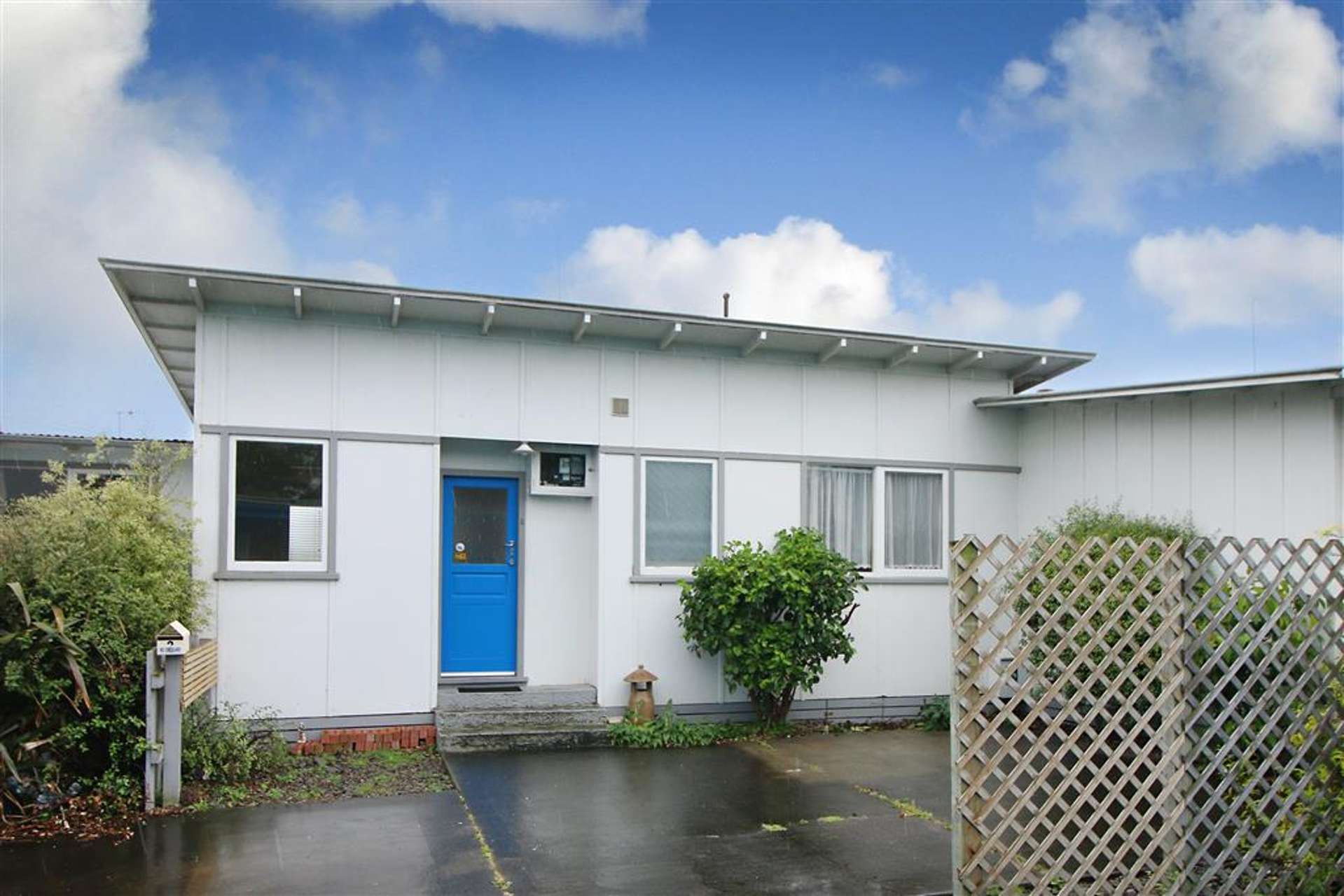 1/2 Churchill Avenue 10643_0