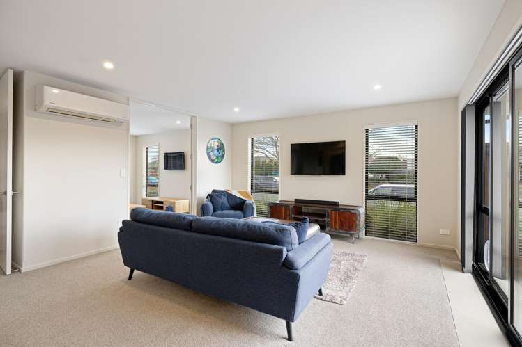 14 Eastfield Drive Lincoln_16