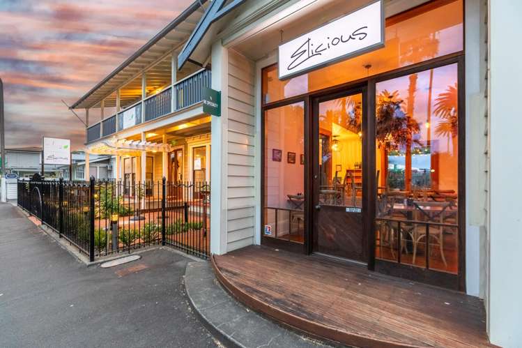 19 and 21 Clive Square West Napier Cbd_22