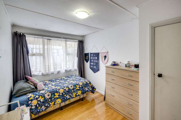 1240 Cunningham Crescent Mayfair_6