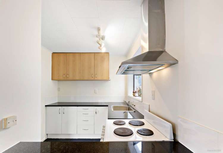 2/152 Aviemore Drive Highland Park_6