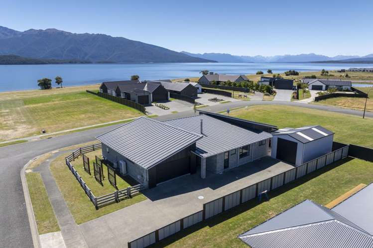 64 Rodeo Drive Te Anau_29