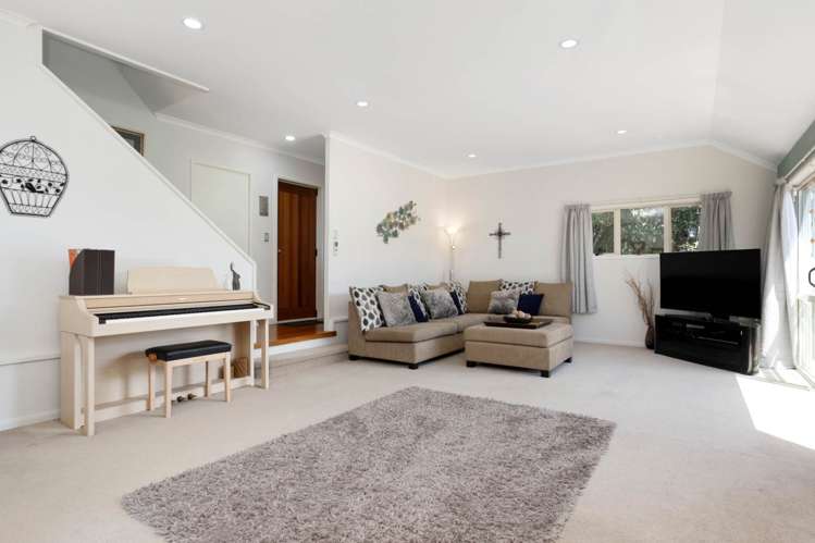 897b East Coast Road Northcross_1