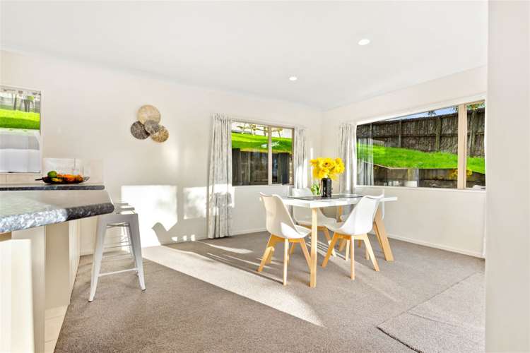 17 Exotic Place Massey_13