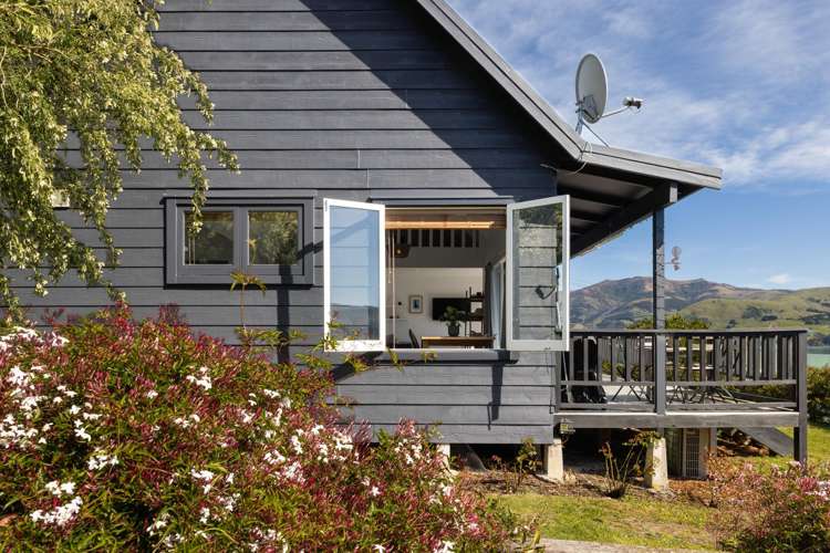 217 Beach Road Akaroa_32